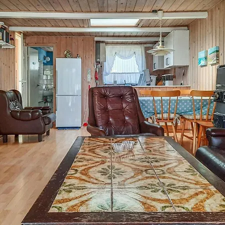 3 Bedroom Awesome Home In Anholt *